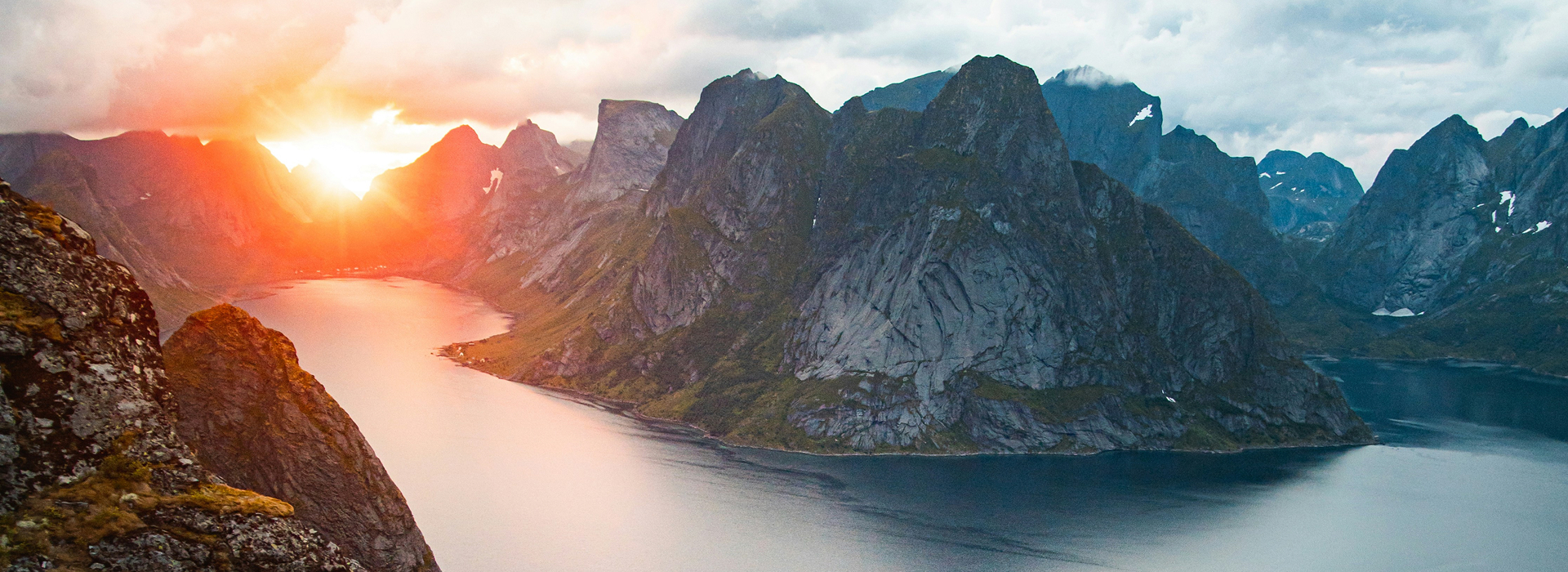 johny-goerend-d5pdKwxMjhE-unsplash