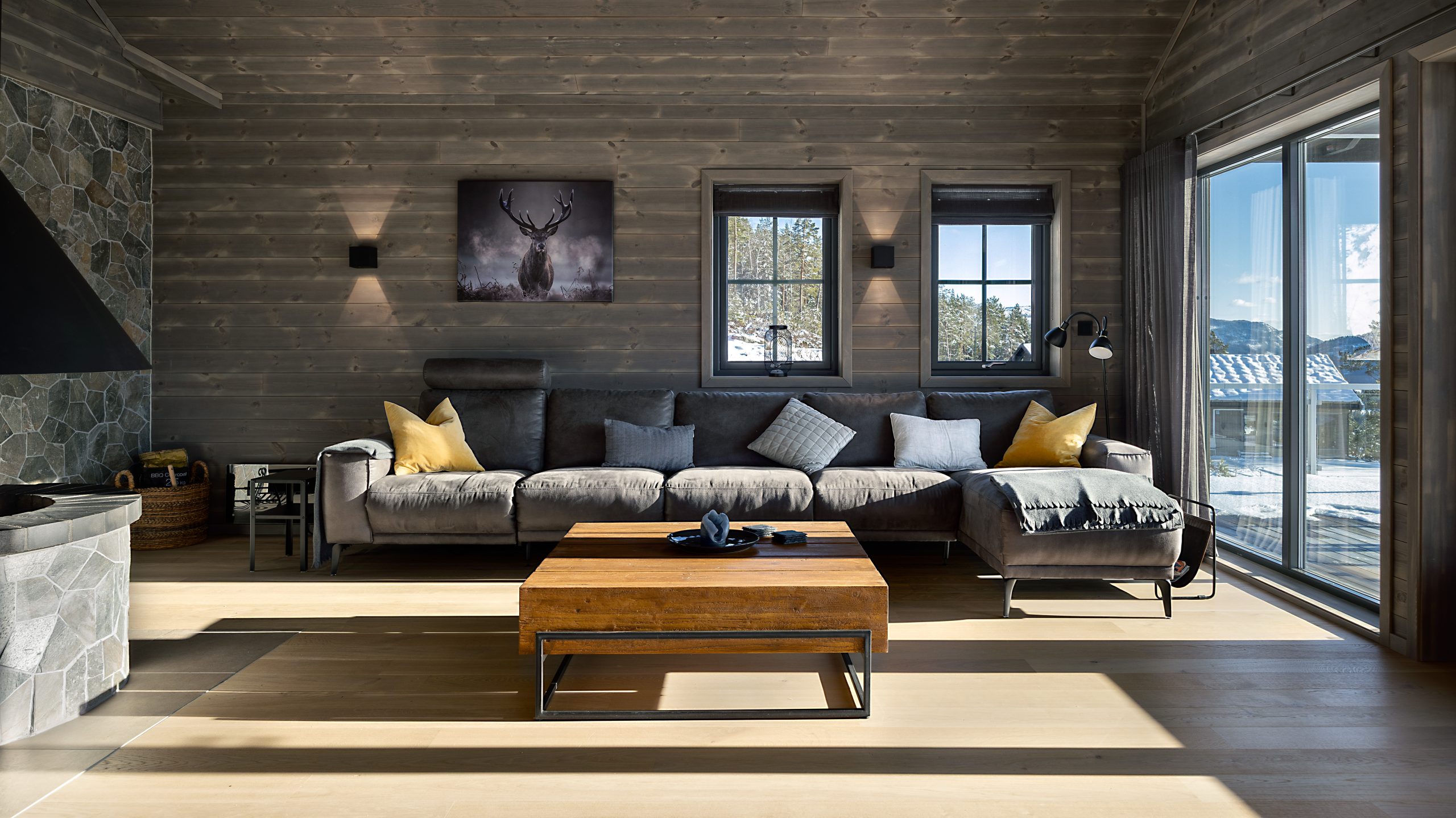 Woonkamer bedrijfswoning Furuheim 52 zon1