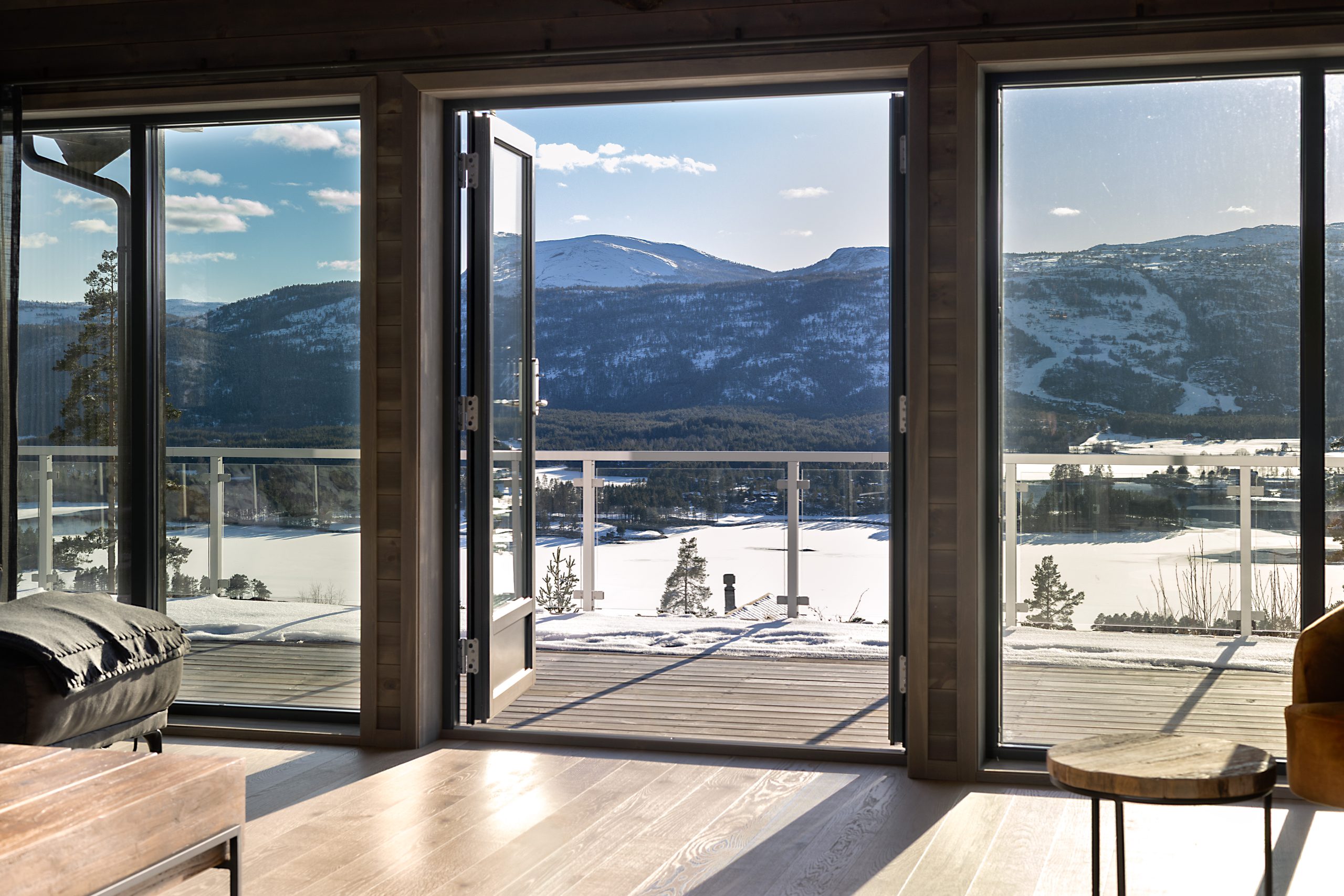 Openslaande deuren bedrijfswoning Furuheim 52