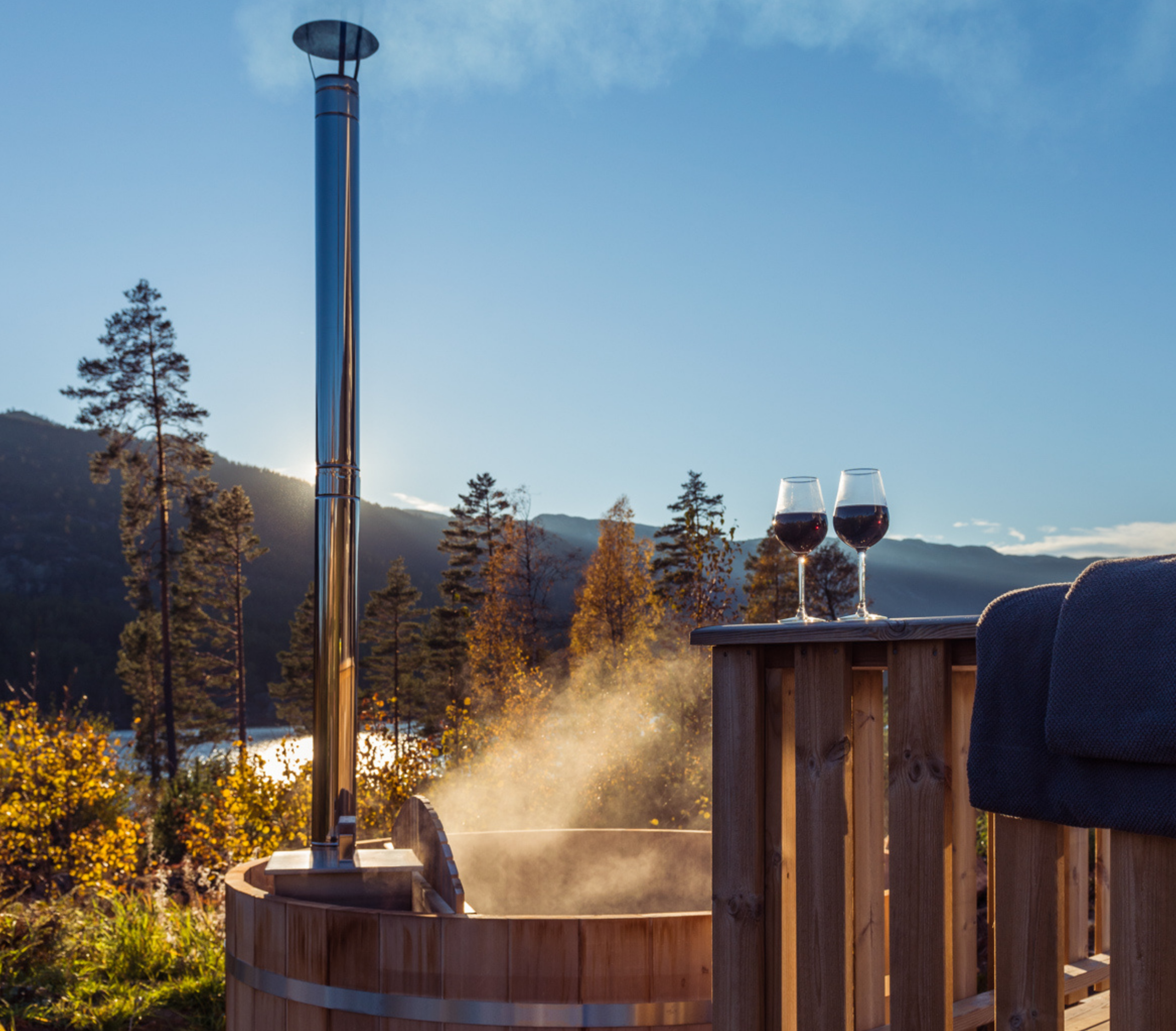 Hottub Noorse natuur zomer